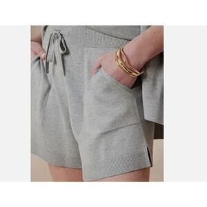 NWT Banana Republic Gray Knit Shorts *Size L*